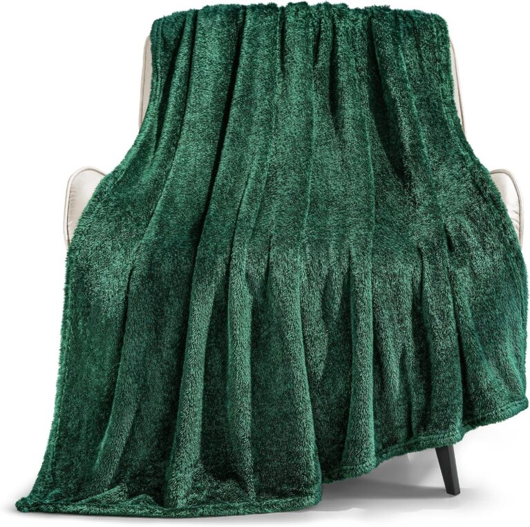 Whale Flotilla Extra Large Emerald Green Throw Blanket for Couch, Decorative Soft Warm Fleece Bed Blankets, Plush Fluffy Thick Sofa Throws for All Season, 50x70 Inch